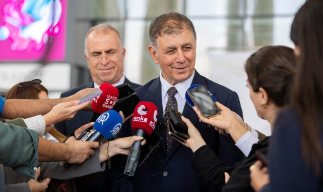 “İzmir’in sorunlarını çözen belediye başkanı olarak hatırlanmayı diliyorum”