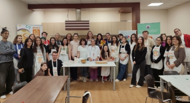 Migros Aile Kulübü Erasmus öğrencileriyle Türk mutfağı ve takı atölyesi gerçekleştirdi