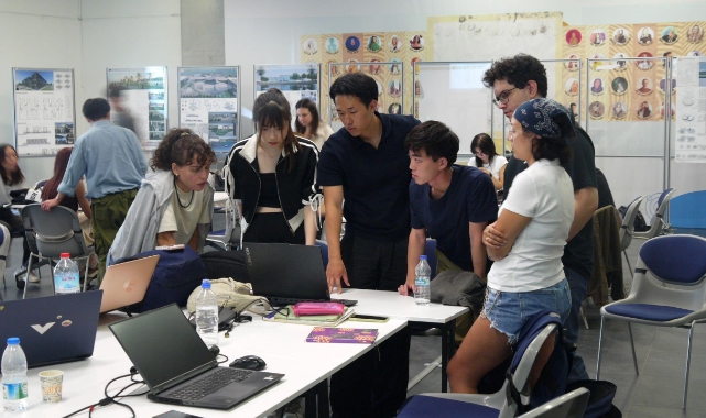 Türk ve Japon öğrenciler İzmir için tasarladı