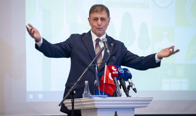 Başkan Tugay: Beklemek değil, geleceği inşa etmek zorundayız