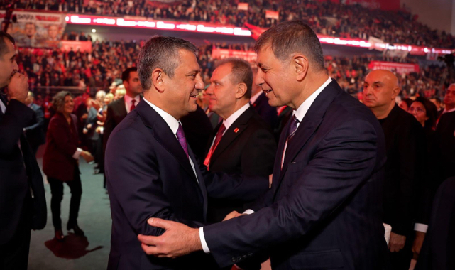 Başkan Tugay'dan CHP Kurultayı'nda kararlılık mesajı: Çok çalışacağız