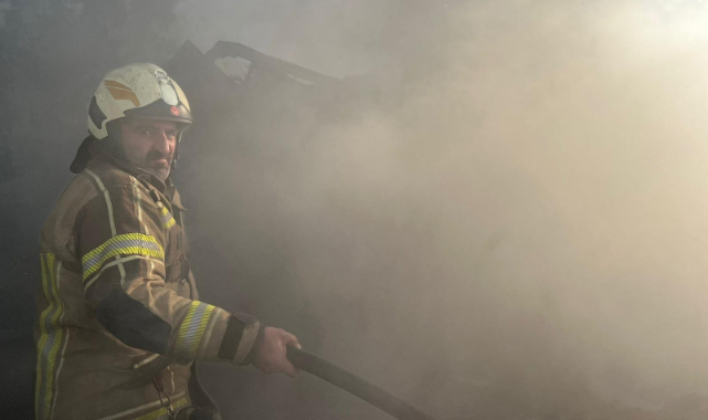 Bayraklı’da yangın paniği