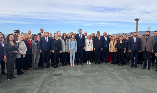CHP İzmir 24 Kasım'da başöğretmenin huzurundaydı