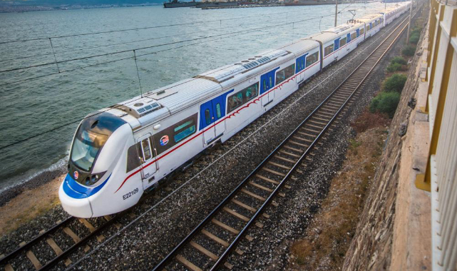 İZBAN’da indirim, ulaşımda “genç tarife” dönemi