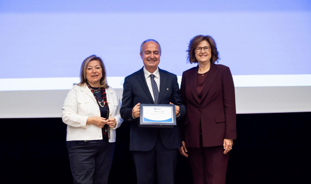 Yaşar Topluluğu yeni yaşını kutladı