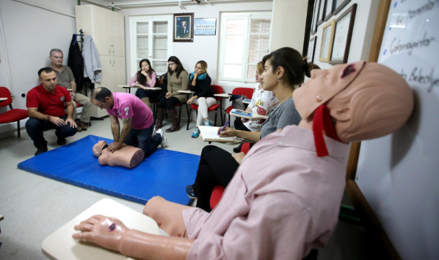 1 yılda 10 bin kişiye sağlık hizmeti verildi