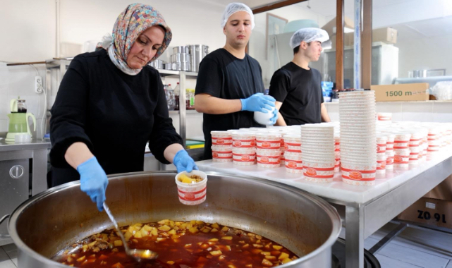 250 vatandaşa her gün sıcak yemek
