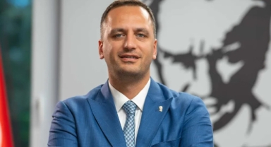 Bornova Belediyesi'nde kadro revizyonu