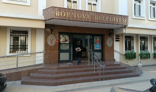 Bornova Belediyesi'nde kadro revizyonu