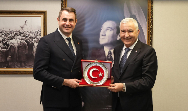 Çağatay Güç'ten CHP'li başkanlara destek: Şikayet değil hizmet üretiyorlar