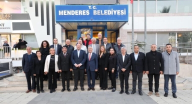 Menderes’te tarihi buluşma: Türkiye’nin muhtarları aynı çatı altında