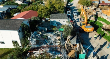 Seferihisar'da hobi bahçeleri yıkılıyor