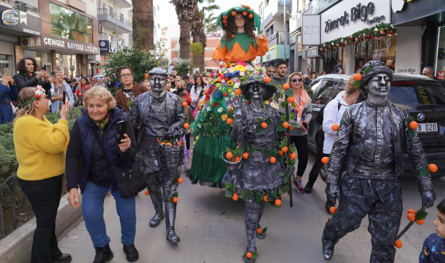 Seferihisar Mandalina Şenliği coşkuyla kutlandı