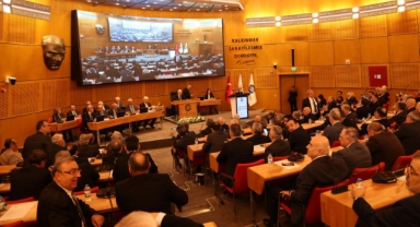 İAOSB'nin destekleriyle inşa edilen EBSO yeni hizmet binası meclis toplantı salonu açılışı gerçekleştirildi