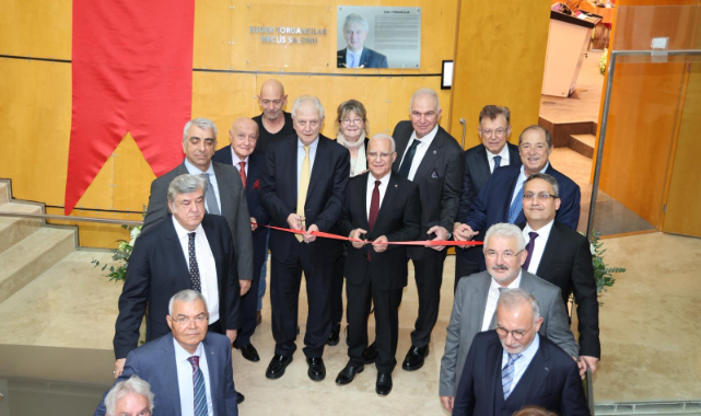 İAOSB'nin destekleriyle inşa edilen EBSO yeni hizmet binası meclis toplantı salonu açılışı gerçekleştirildi