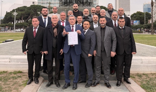 Efsane başkan mazbatasını alarak göreve resmen başladı