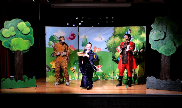 Yarıyıl tatili tiyatroyla şenleniyor