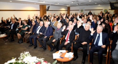 Alaattin Yüksel, İZSİAD üyelerinin güveniyle yeni başkan