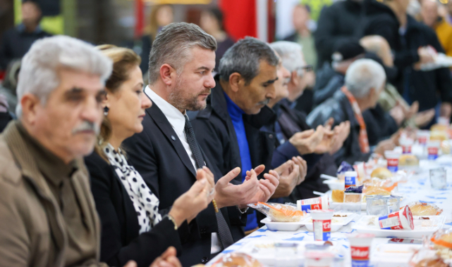 Başkan Görkem Duman Bucalılarla aynı sofrada buluştu