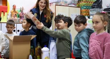 Buca’da minik yüreklerden büyük dayanışma