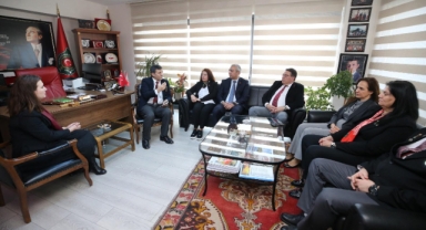 Karşıyaka’da gaziler ve şehit ailelerine anlamlı ziyaret