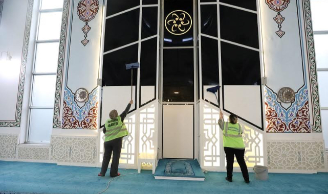 Menderes’te camiler tertemiz