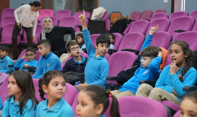 Seferihisar'da miniklerden anlamlı ziyaret