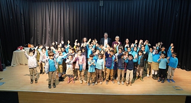 Seferihisar'da miniklerden anlamlı ziyaret