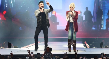 Tarkan ve Ajda'dan unutulmaz düet