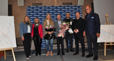 Ünlü oyuncu Doğa Rutkay hekimlerle buluştu