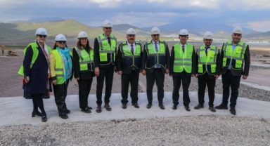 Avrupa’nın en büyük sera kümelenmelerinden biri Dikili’de yükseliyor