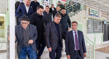 Başkan Tugay bayram namazında Bucalılarla buluştu