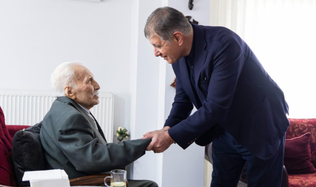 Başkan Tugay’dan 14 Mart’ta ortopedinin çınarına ziyaret