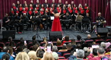 Dayanışmanın türküsü Bornova’da yükseldi