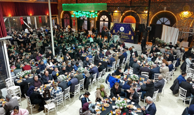 Esnaf ve vatandaş iftar sofrasında buluştu