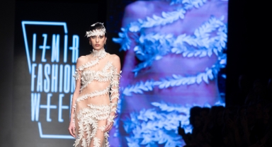 İzmir'de moda rüzgarı esiyor