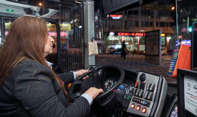 İzmir’in kadınlarıyla tam yol ileri