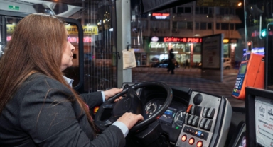 İzmir’in kadınlarıyla tam yol ileri