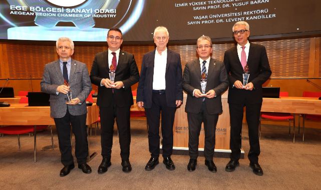 Sanayicilerden İzmir Ekonomi’ye 5 ödül