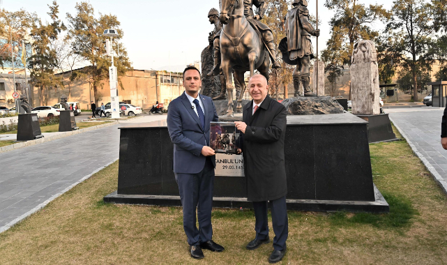 Ümit Özdağ'dan Abide-i Hürriyet Meydanı'na övgü