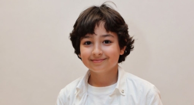 9 yaşında yazar oldu