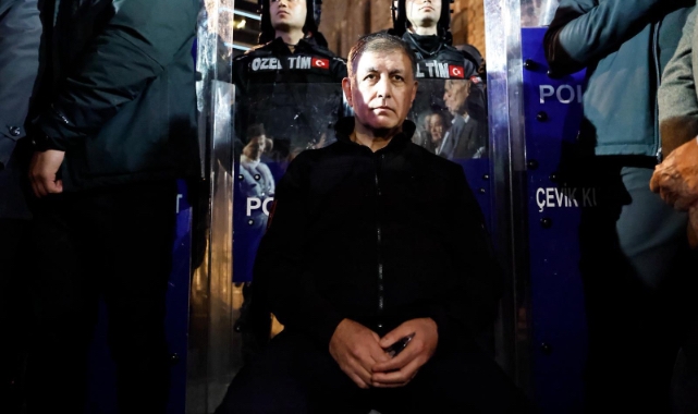 İzmir'de tarihi nöbet