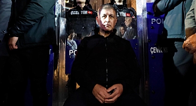 İzmir'de tarihi nöbet