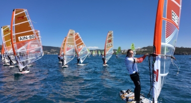 Foça'da Windsurf Techno 293 Dünya Şampiyonası tüm hızıyla devam ediyor