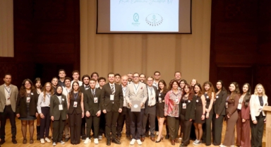 Genç Kalite Zirvesi “Kendi Eserinin Sanatçısı Ol”