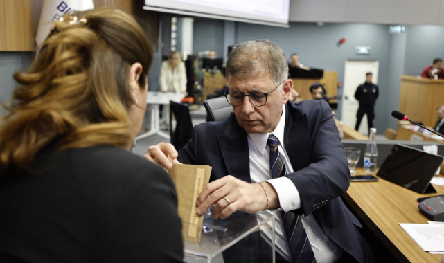 İzBB'de yeni dönem başladı