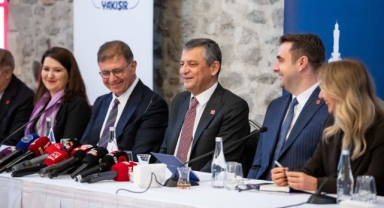 İzmir’de CHP ve Roman yurttaşlar aynı masada