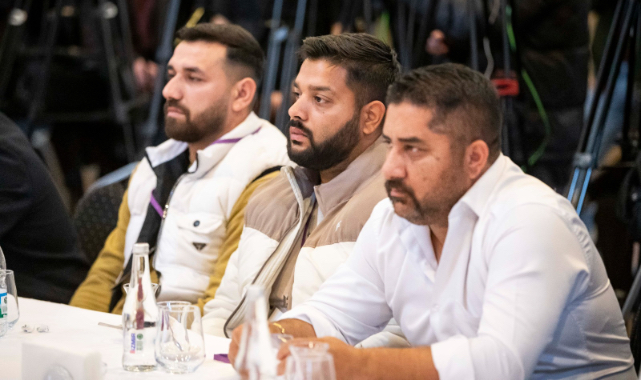 İzmir’de CHP ve Roman yurttaşlar aynı masada