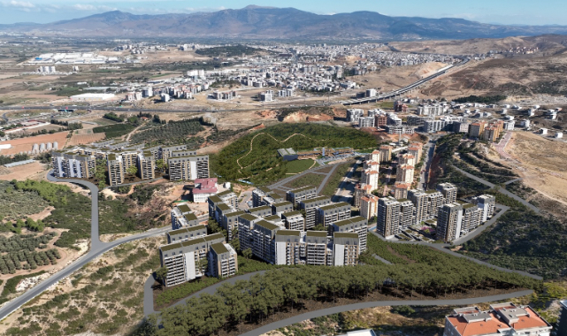 İzmir’de hizmet yağmuru