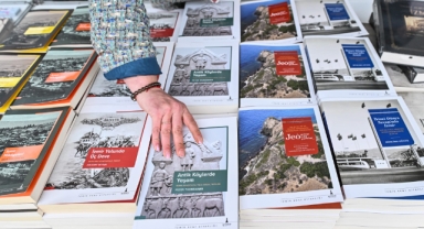 İzmir Kitap Fuarı kapılarını açtı